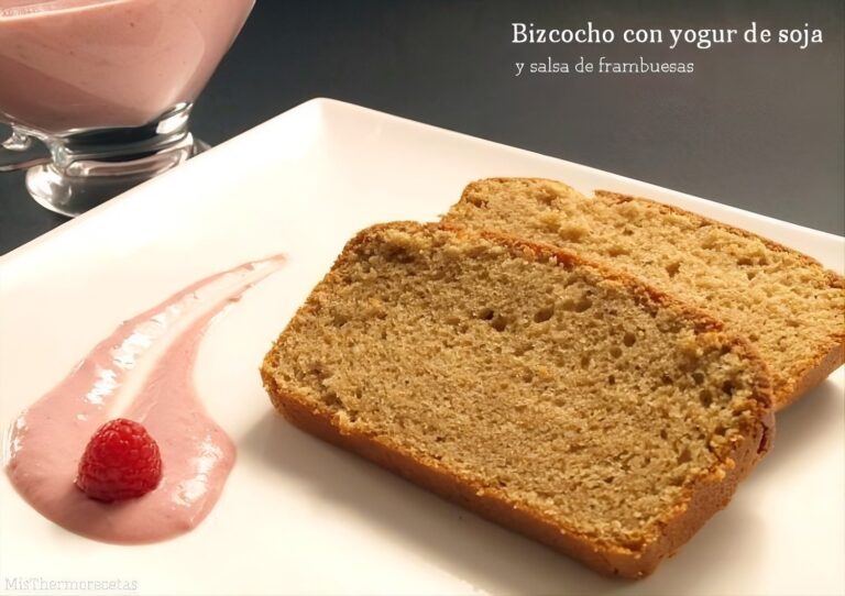 Bizcocho con yogur de soja, acompañado de salsa de frambuesas 12 Bizcocho con yogur de soja, acompañado de salsa de frambuesas