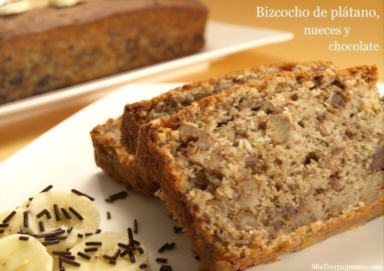 Bizcocho de plátano, nueces y chocolate