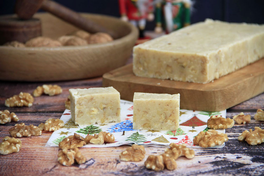 Turrón de nata con nueces