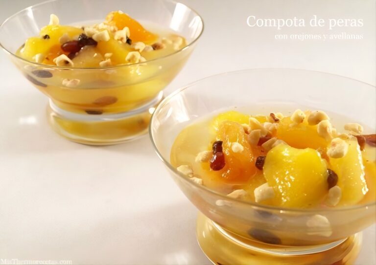 Compota de peras con orejones y avellanas