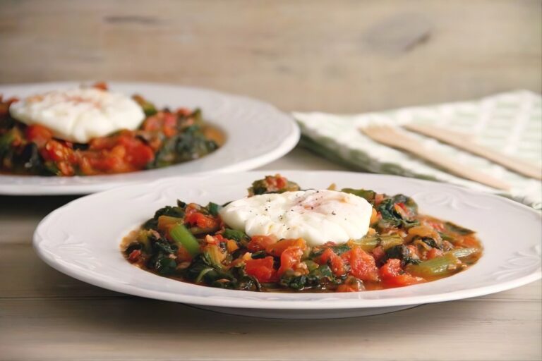 Acelgas con tomate y huevos poché 5 Acelgas con tomate y huevos poché