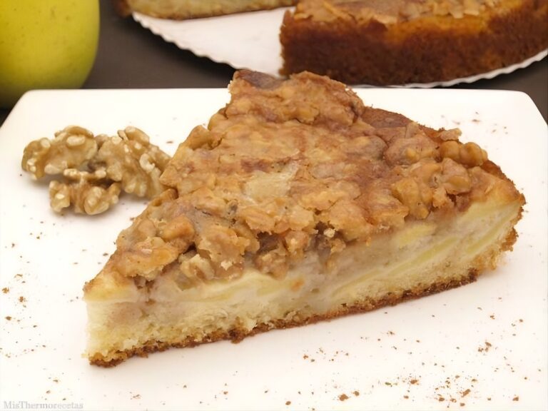 Pastel de manzana con crujiente de nuez