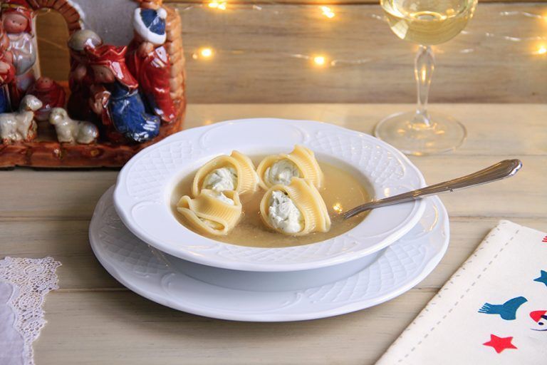 Sopa de Navidad con galets rellenos de crema de quesos 14 Sopa de Navidad con galets rellenos de crema de quesos