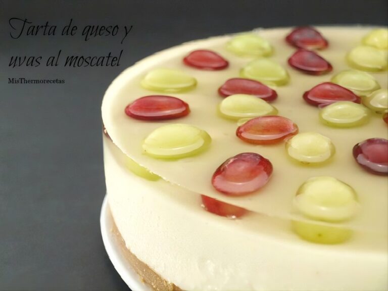 Tarta de queso y uvas al moscatel