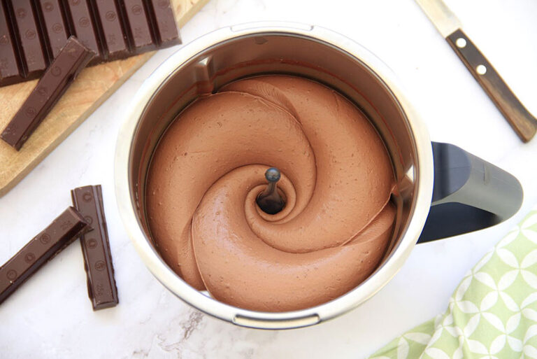 Crema de chocolate negro (trufa) para decorar y rellenar tartas, roscones, ... 13 Crema de chocolate negro (trufa) para decorar y rellenar tartas, roscones, …