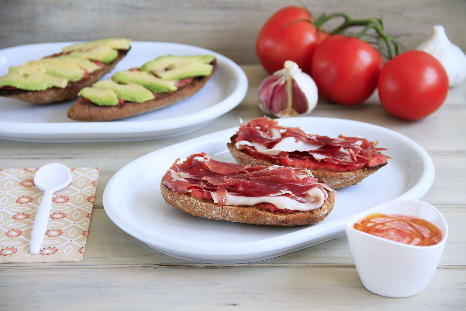 Pan con tomate