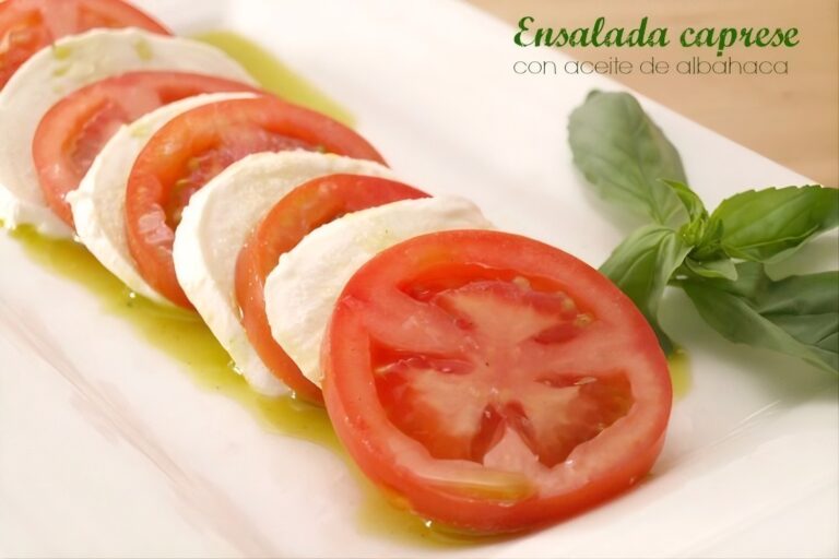 Ensalada caprese con aceite de albahaca 1 Ensalada caprese con aceite de albahaca