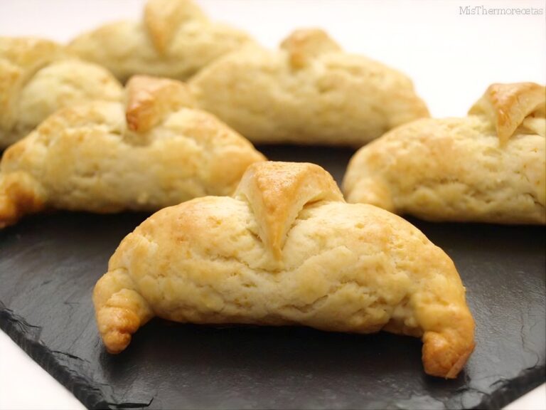 Croissants rellenos de jamón y queso