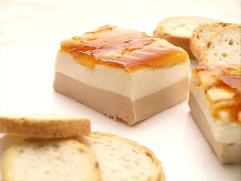 Mousse de foie y queso de cabra con manzanas caramelizadas