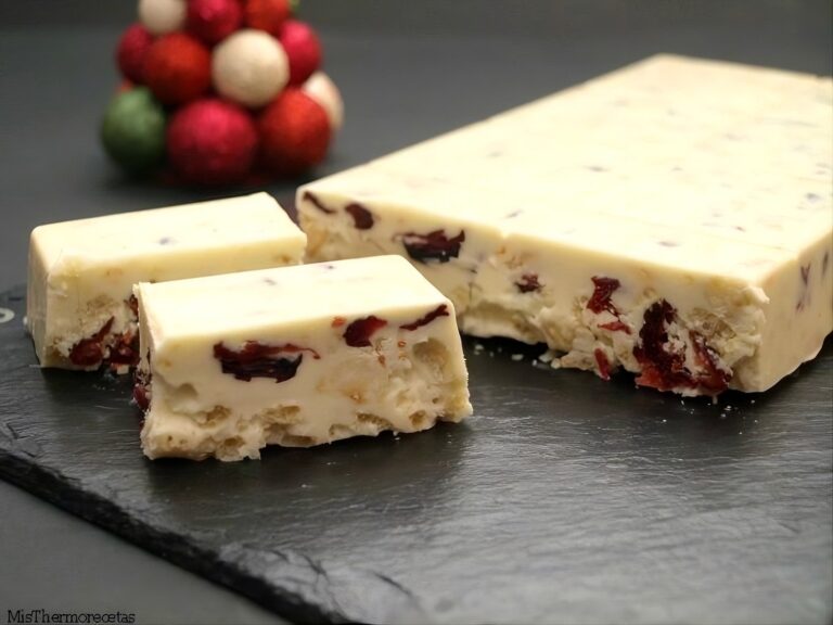 Turrón de chocolate blanco con arándanos y avellanas 5 Turrón de chocolate blanco con arándanos y avellanas