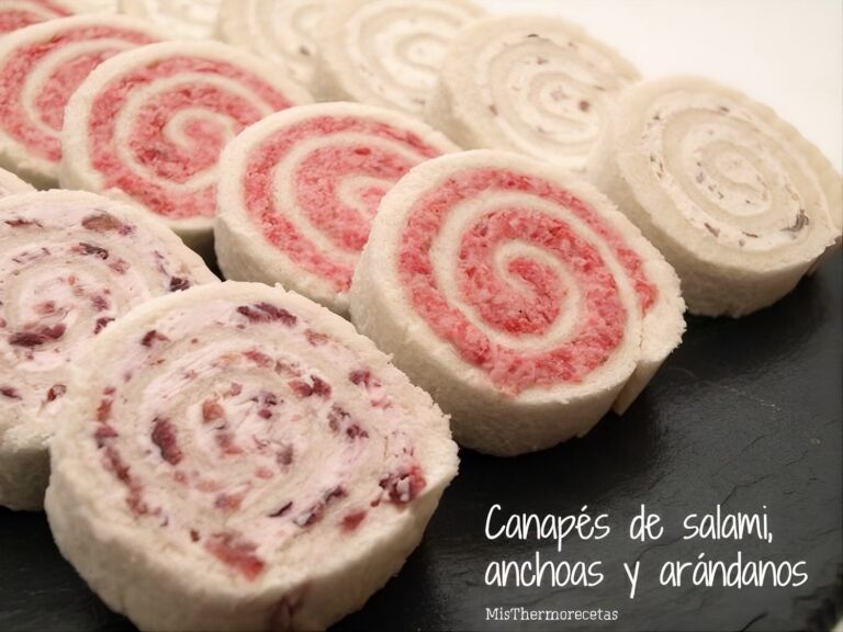 Canapés de salami, anchoas y arándanos 8 Canapés de salami, anchoas y arándanos