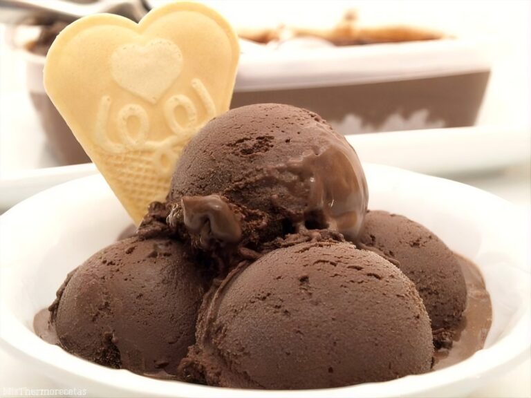 Helado de chocolate intenso