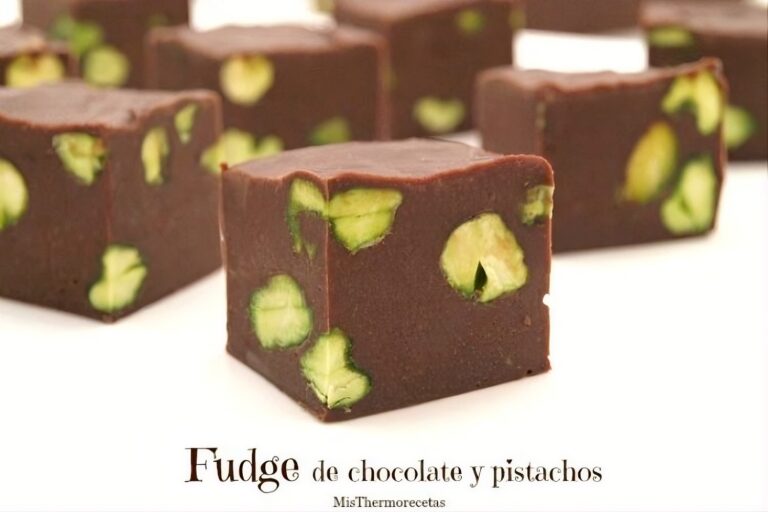Fudge de chocolate y pistachos