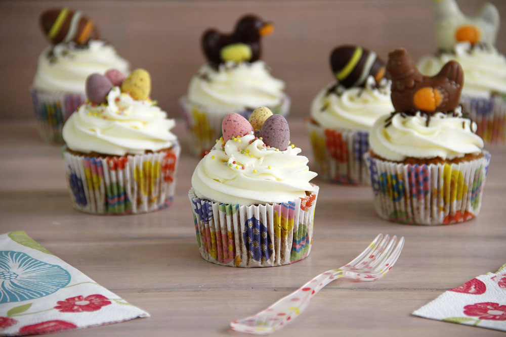 Cupcakes de zanahoria, decorados para Pascua