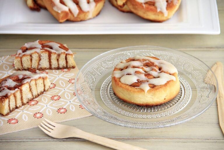 Cinnamon Rolls o Rollos de canela 18 Cinnamon Rolls o Rollos de canela
