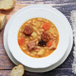 Judías blancas (alubias) con chorizo, en olla rápida