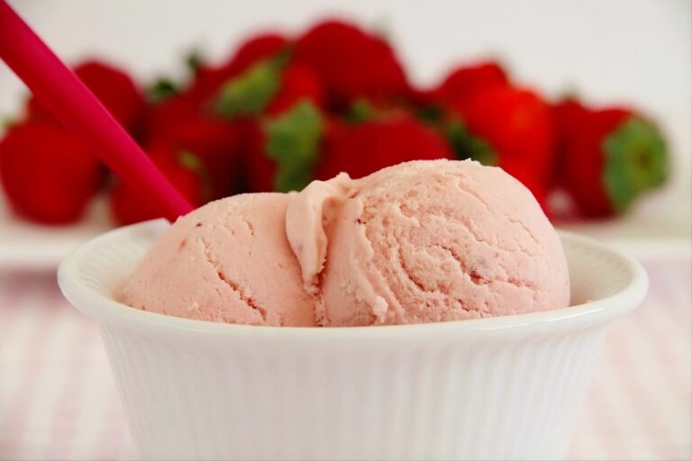 Helado fácil de fresas 2 Helado fácil de fresas