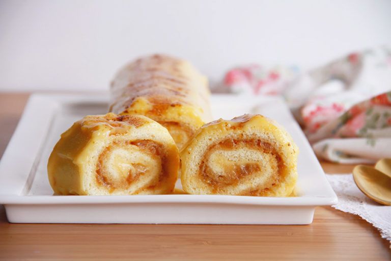 Brazo tibio de crema y manzana