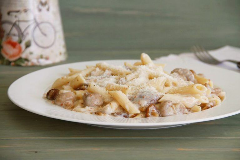 Macarrones con salsa de setas