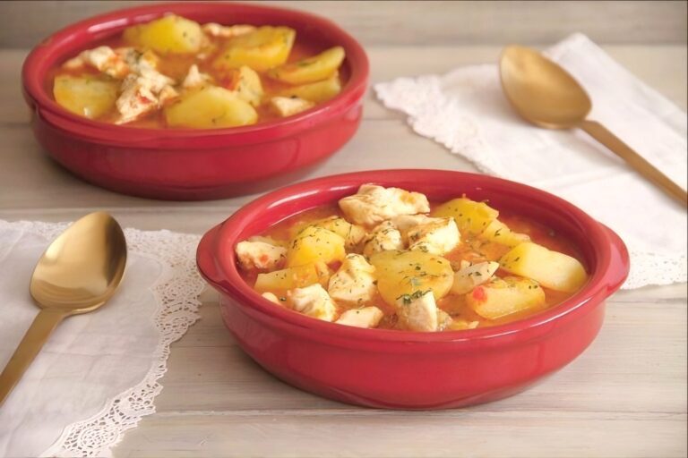 Cazuela de patatas con pollo (para dos)