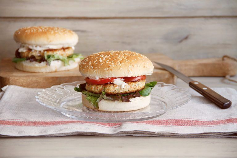 Hamburguesa de pollo con quinoa y chía