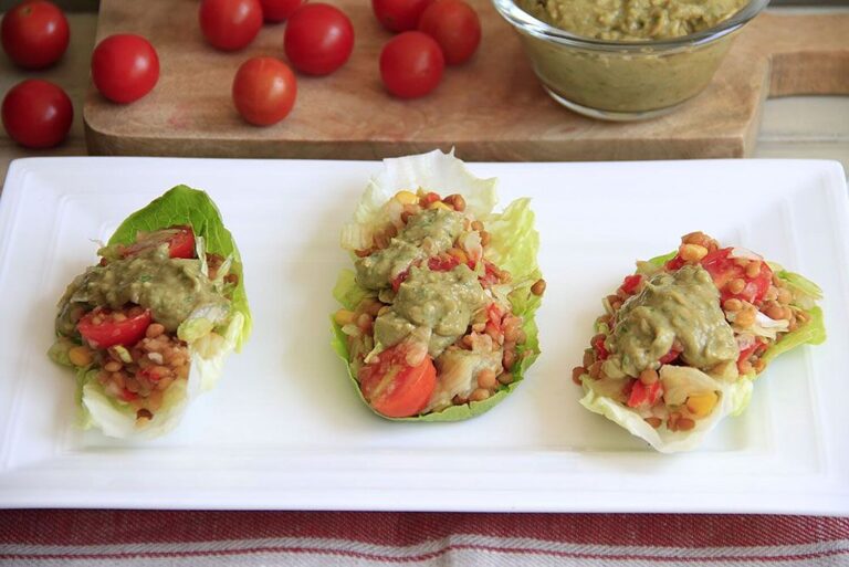 Ensalada de lentejas con vinagreta de cilantro y aguacate