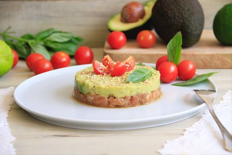 Tartar de salmón con aguacate 7 Tartar de salmón con aguacate