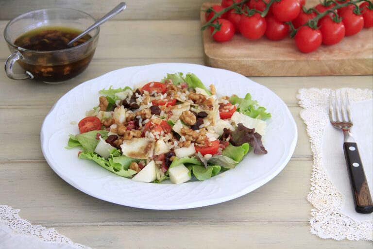 Ensalada de arroz integral con pera, jamón y parmesano con vinagreta de frutos secos 5 Ensalada de arroz integral con pera, jamón y parmesano con vinagreta de frutos secos