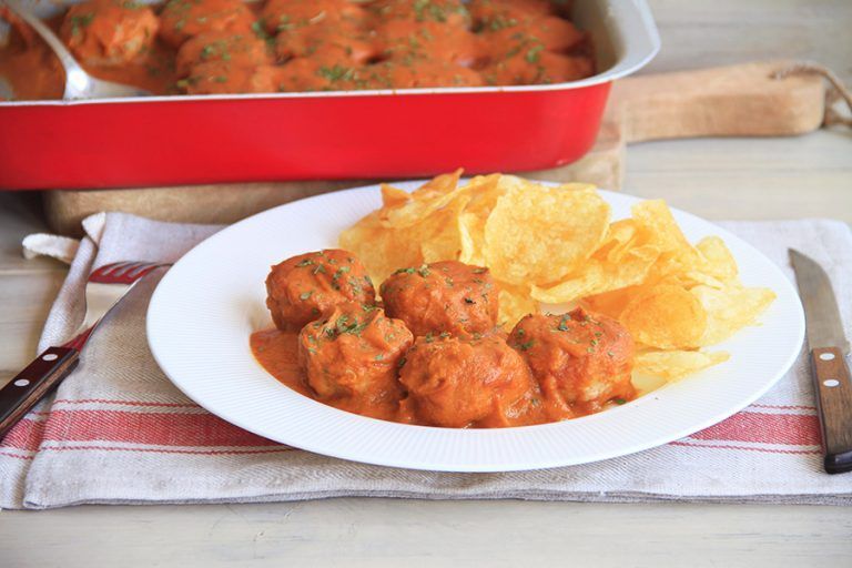 Albóndigas de cerdo con salsa de vino tinto 18 Albóndigas de cerdo con salsa de vino tinto