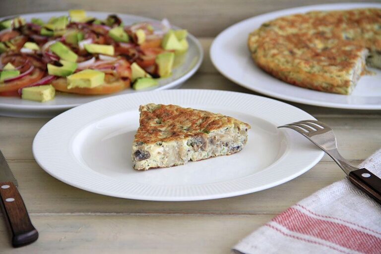 Tortilla de champiñones al ajillo