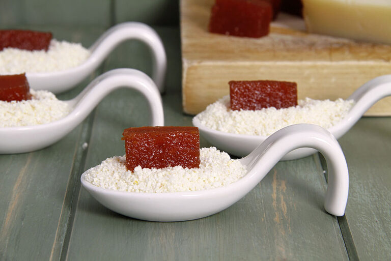 Pintxo de polvo de queso Idiazábal 15 Pintxo de polvo de queso Idiazábal