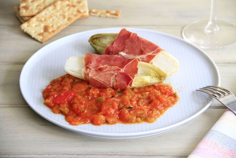 Endibias con jamón serrano y pisto 2 Endibias con jamón serrano y pisto
