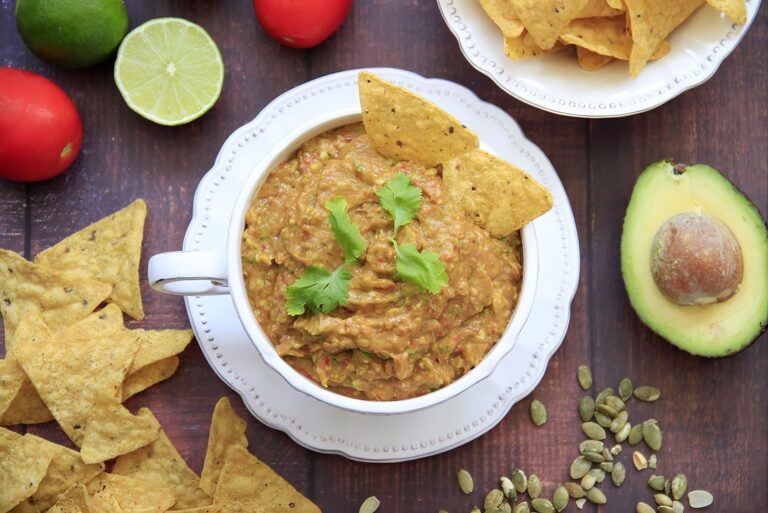 Guacamole con pimiento asado y pipas de calabaza 11 Guacamole con pimiento asado y pipas de calabaza