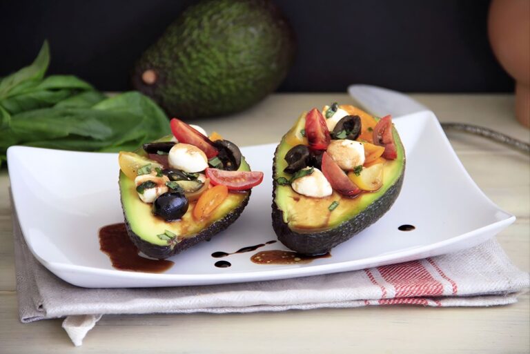 Aguacates caprese 7 Aguacates caprese