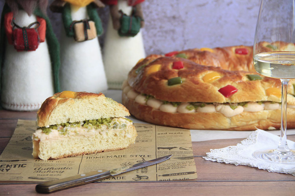 Roscón con mousse de salmón y langostinos 2 Roscón con mousse de salmón y langostinos