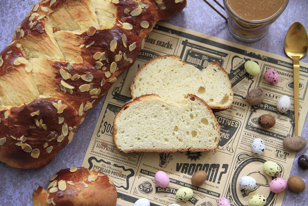 Pan de Pascua (Tsoureki)