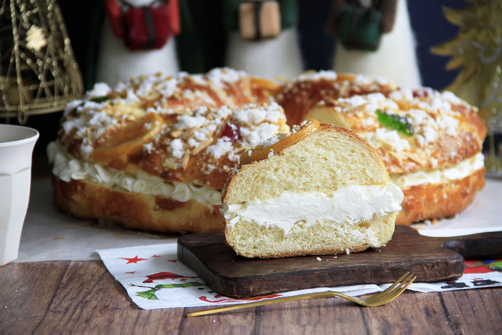 Roscón de Reyes relleno de nata 2 Roscón de Reyes relleno de nata